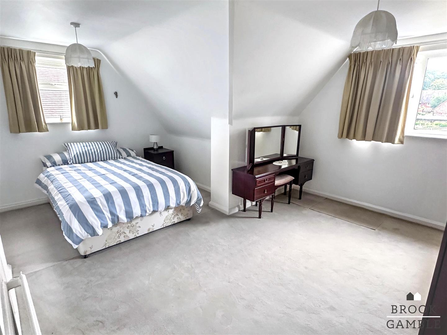 2 Bedroom House. Babylon Way in Eastbourne, 22